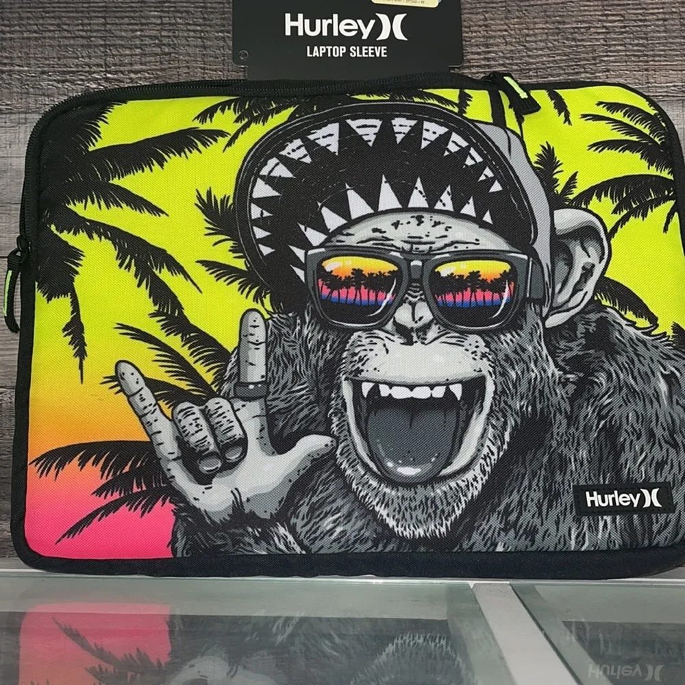 ❤️NEW!!!❤️RARE!!!Hurley 14” Laptop Sleeve Volt. It fit Ipad Pro.